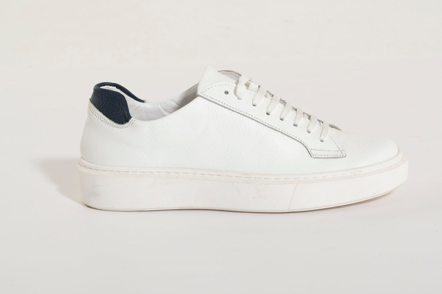 Zapatillas básicas de piel